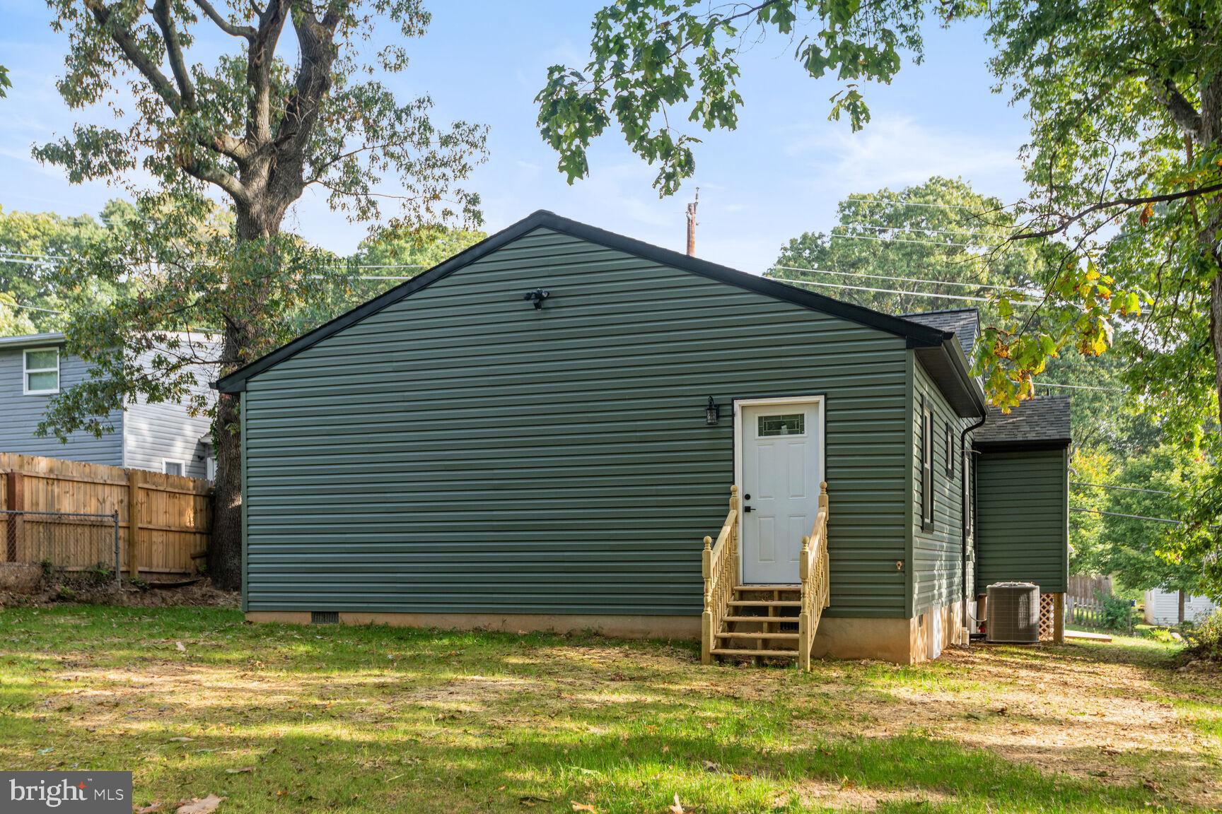 WEST LANHAM HILLS - Residential