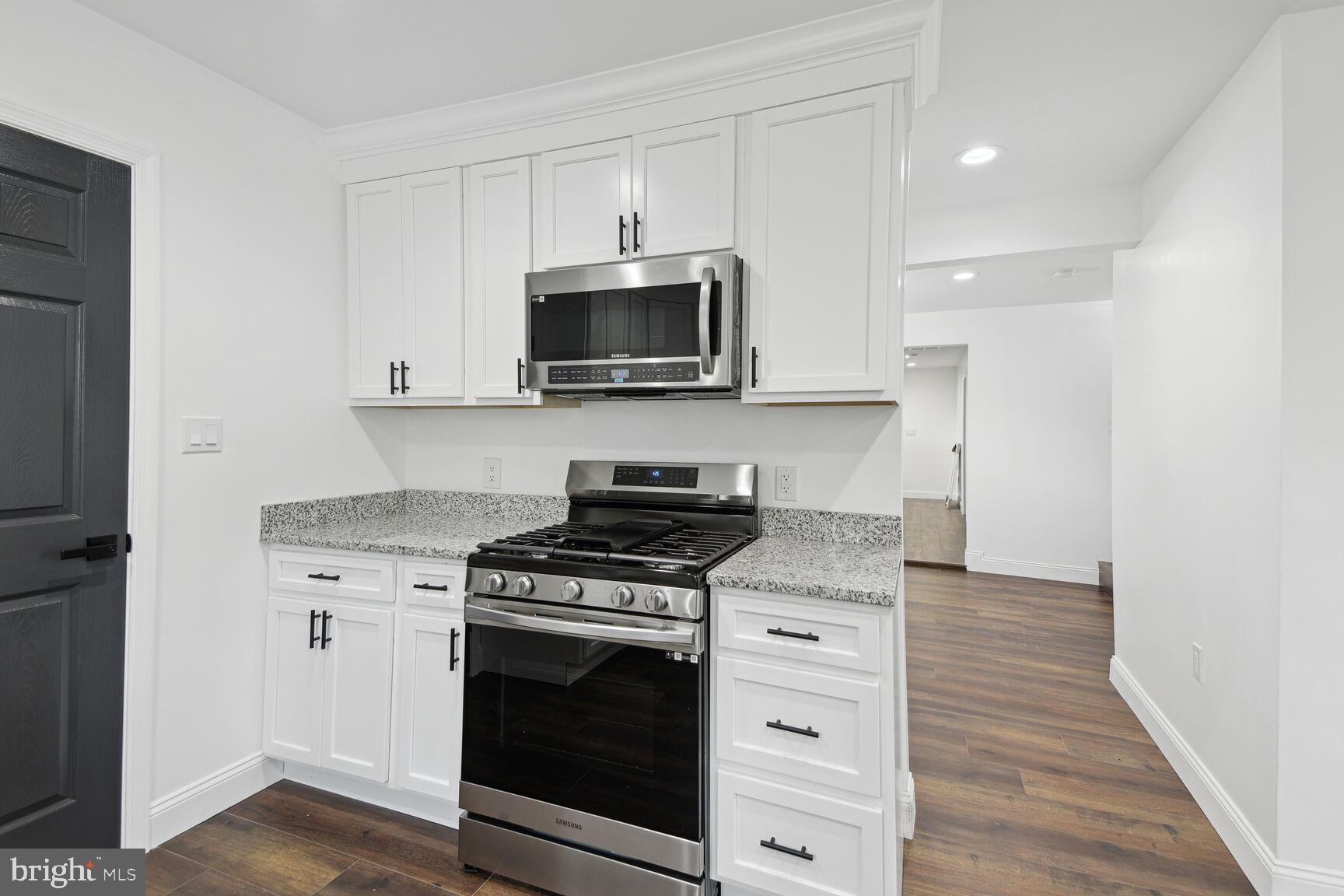 WEST LANHAM HILLS - Residential