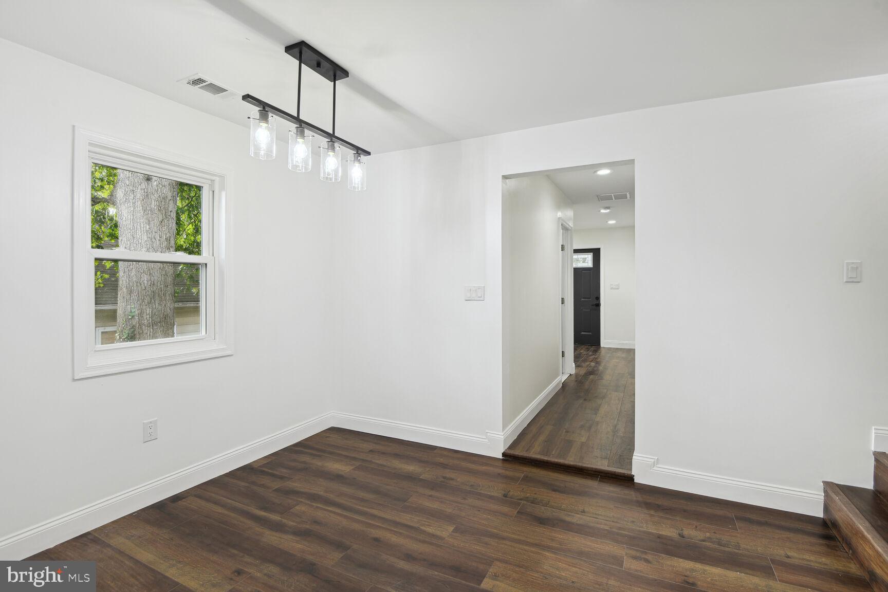 WEST LANHAM HILLS - Residential