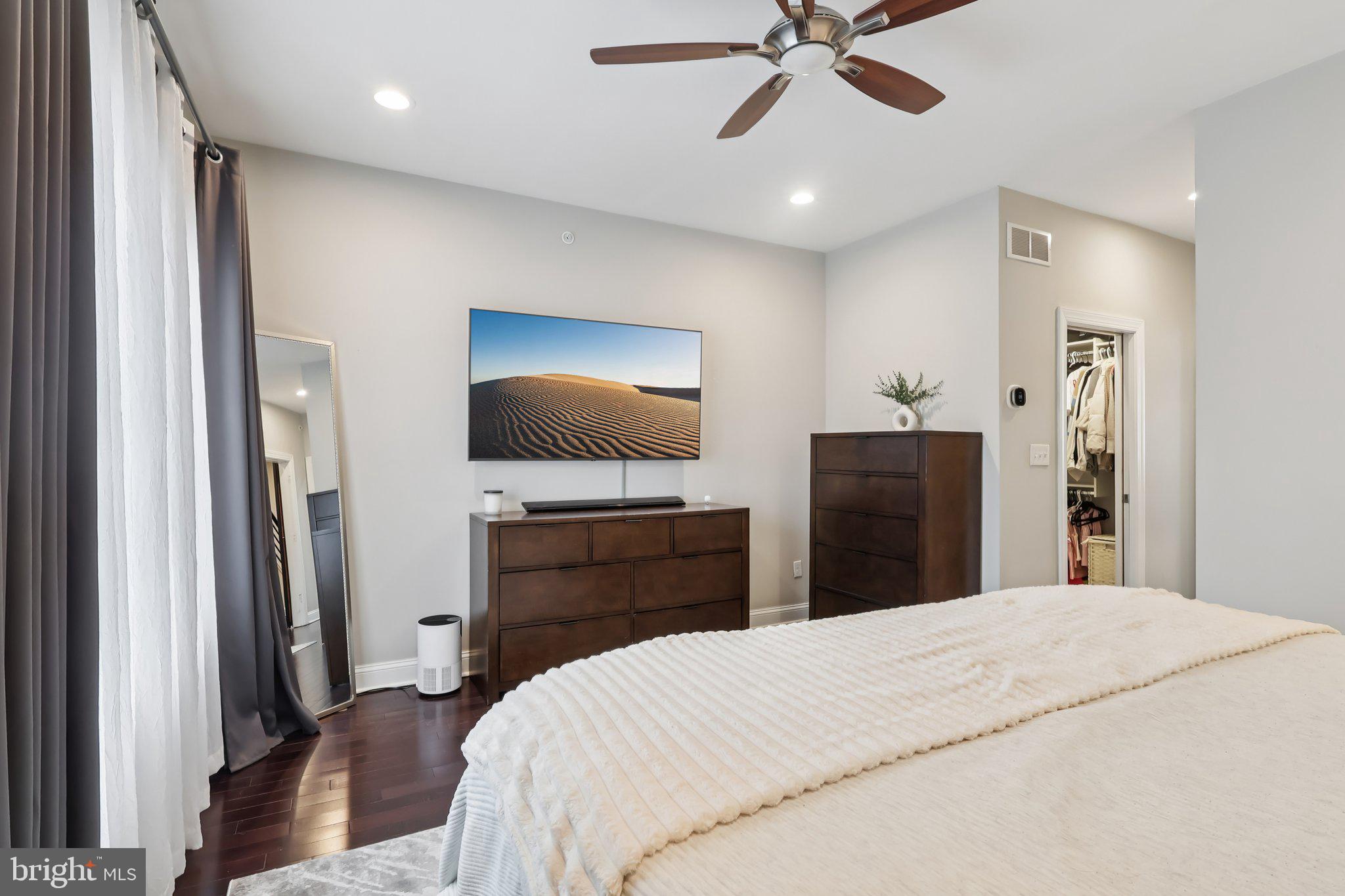 OLDE KENSINGTON - Residential