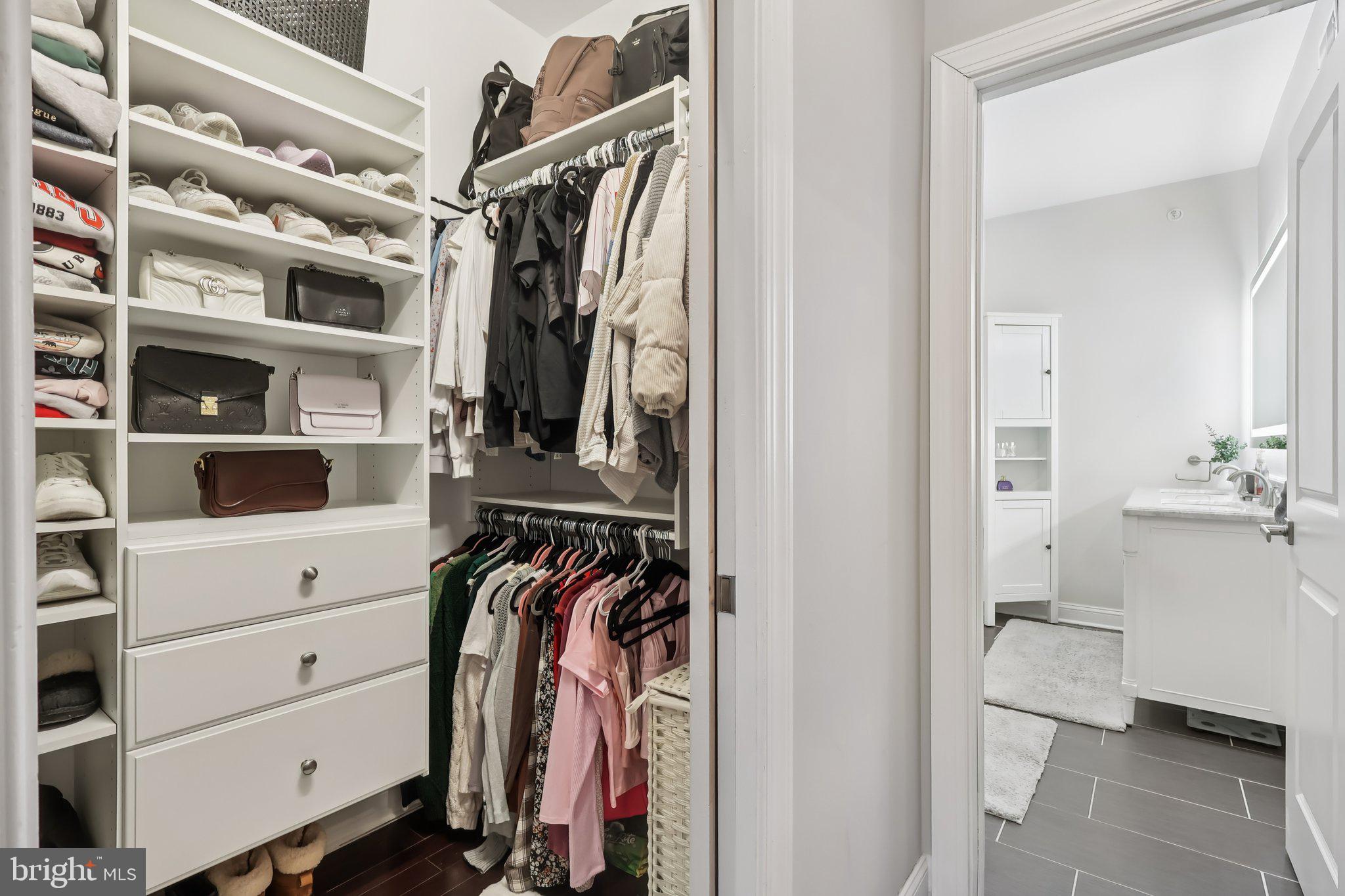 OLDE KENSINGTON - Residential