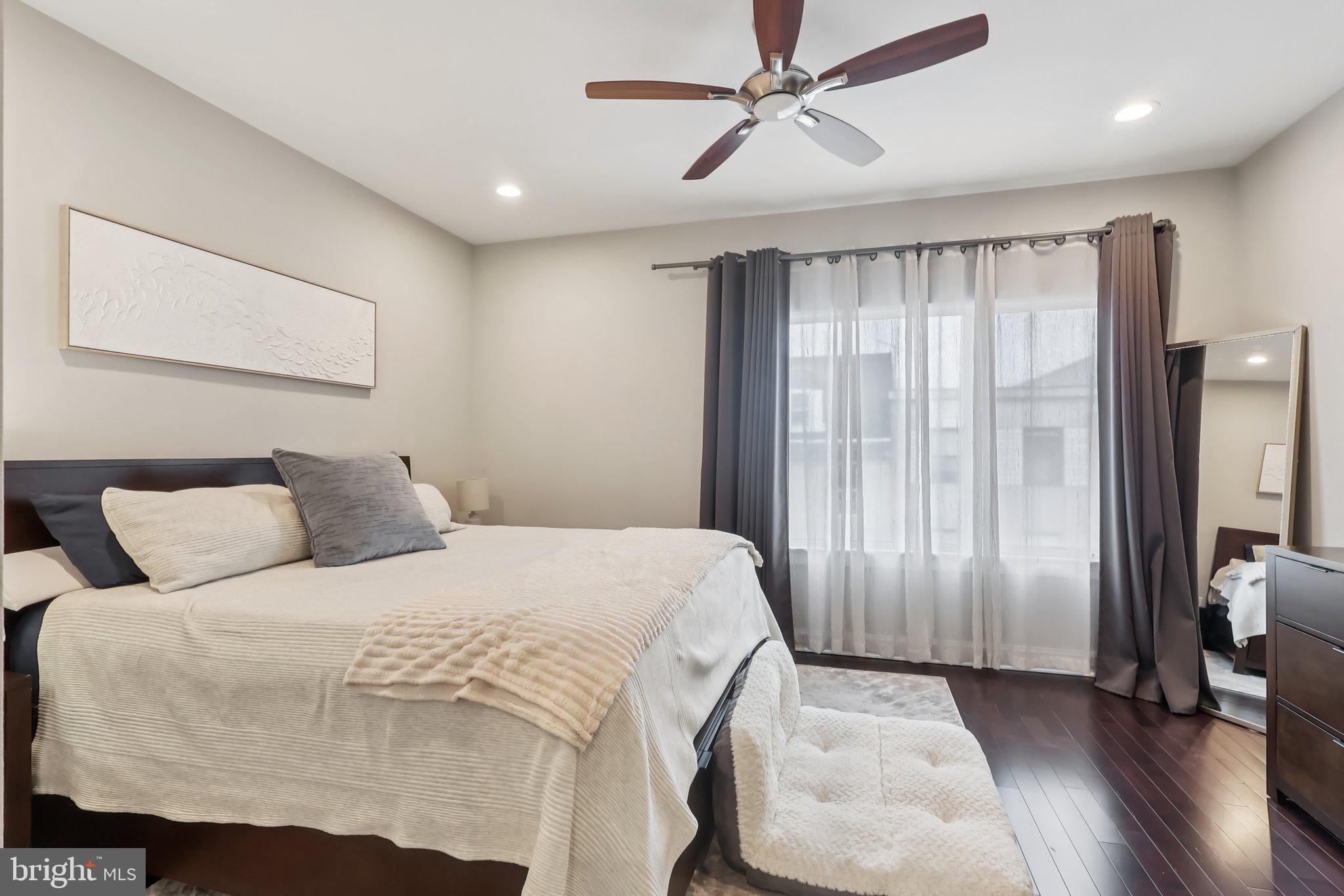 OLDE KENSINGTON - Residential