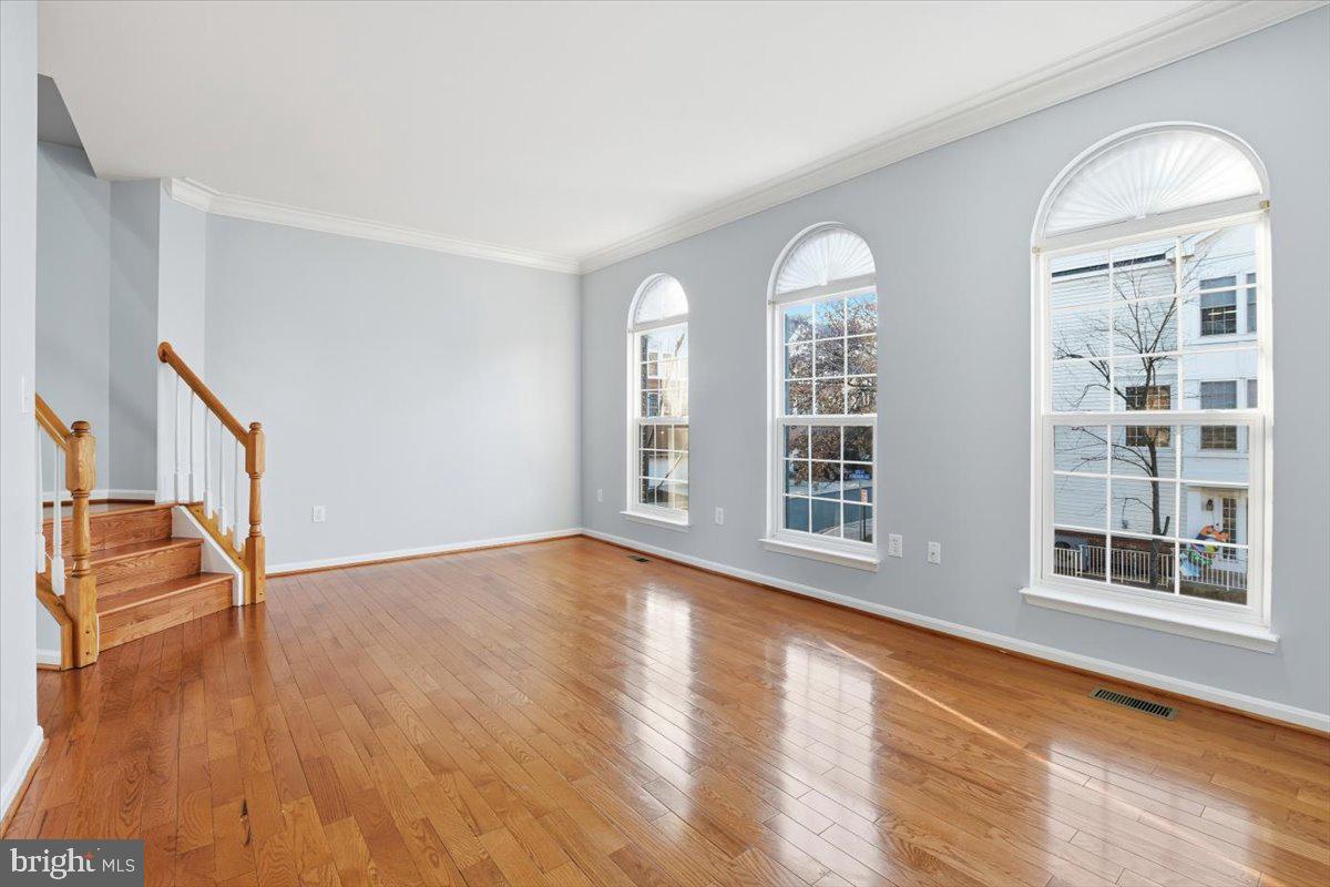 POTOMAC LAKES - Residential