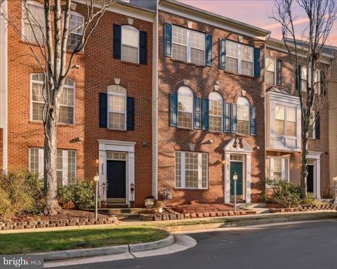 46212 WALES TERRACE STERLING VA 20165