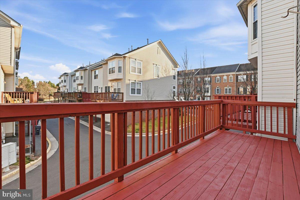 POTOMAC LAKES - Residential