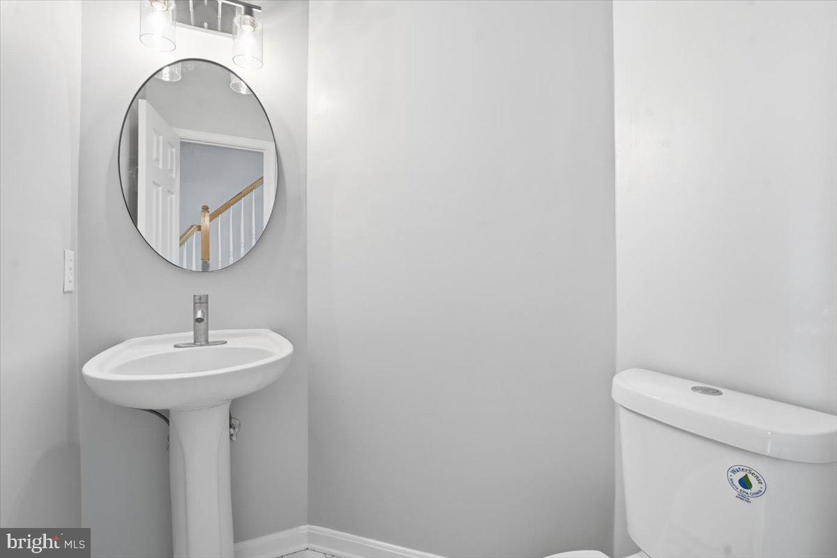 POTOMAC LAKES - Residential