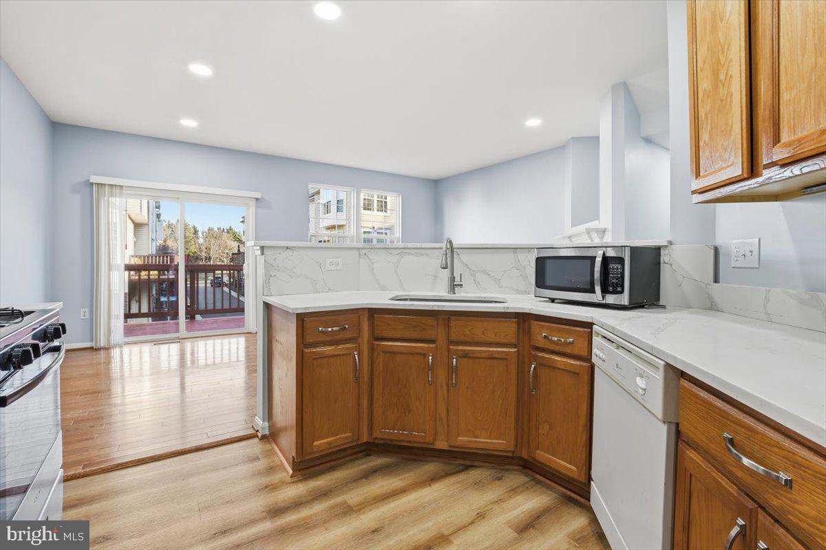 POTOMAC LAKES - Residential