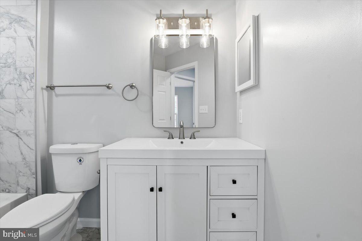 POTOMAC LAKES - Residential