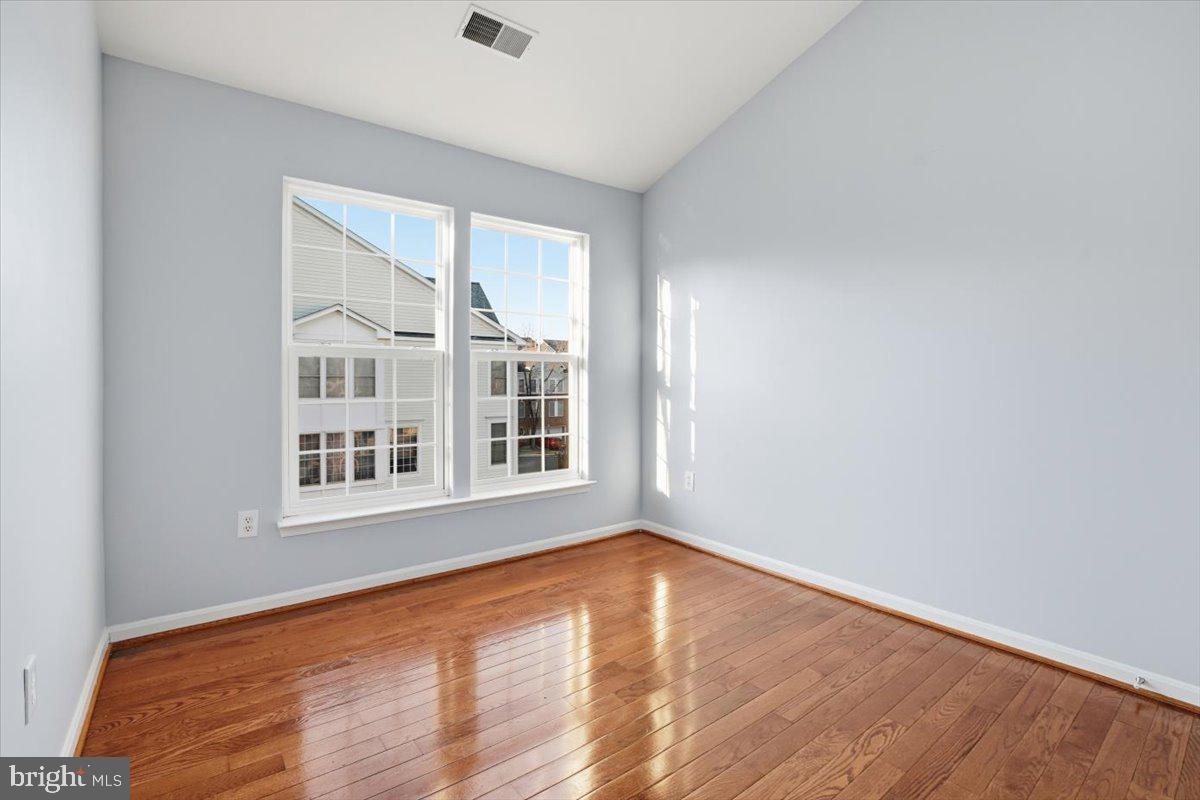 POTOMAC LAKES - Residential