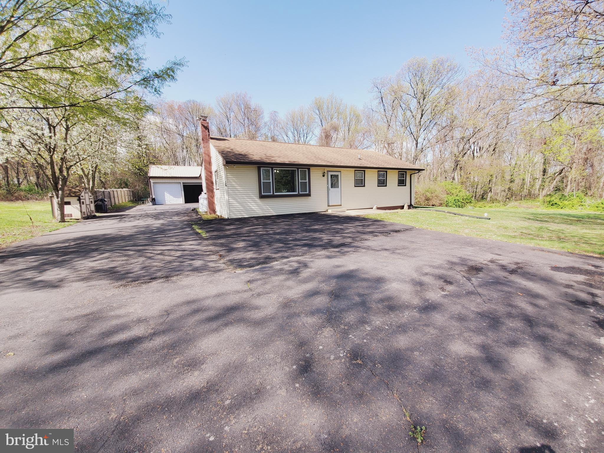 PERRYVILLE - Residential