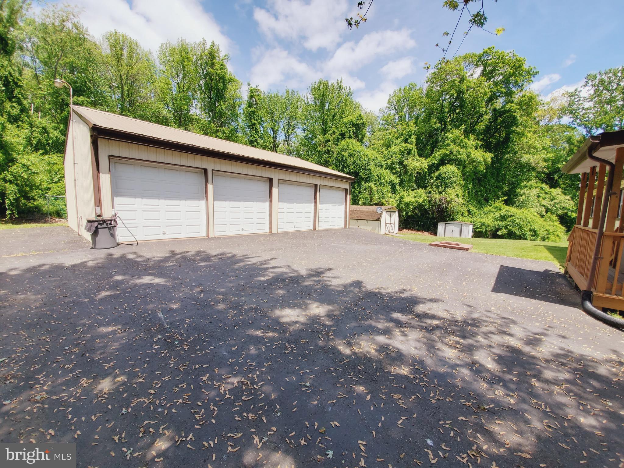 PERRYVILLE - Residential