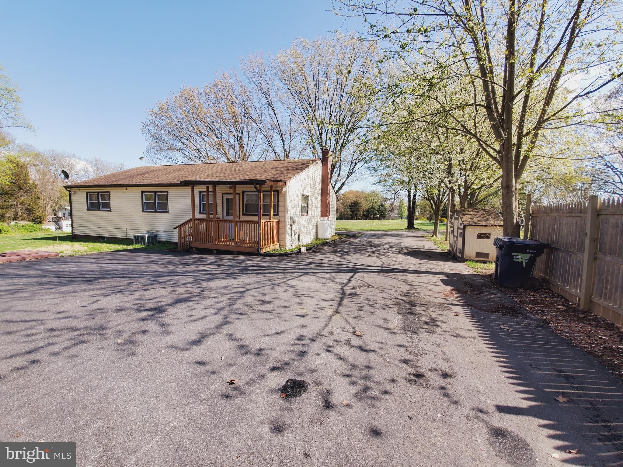 PERRYVILLE - Residential