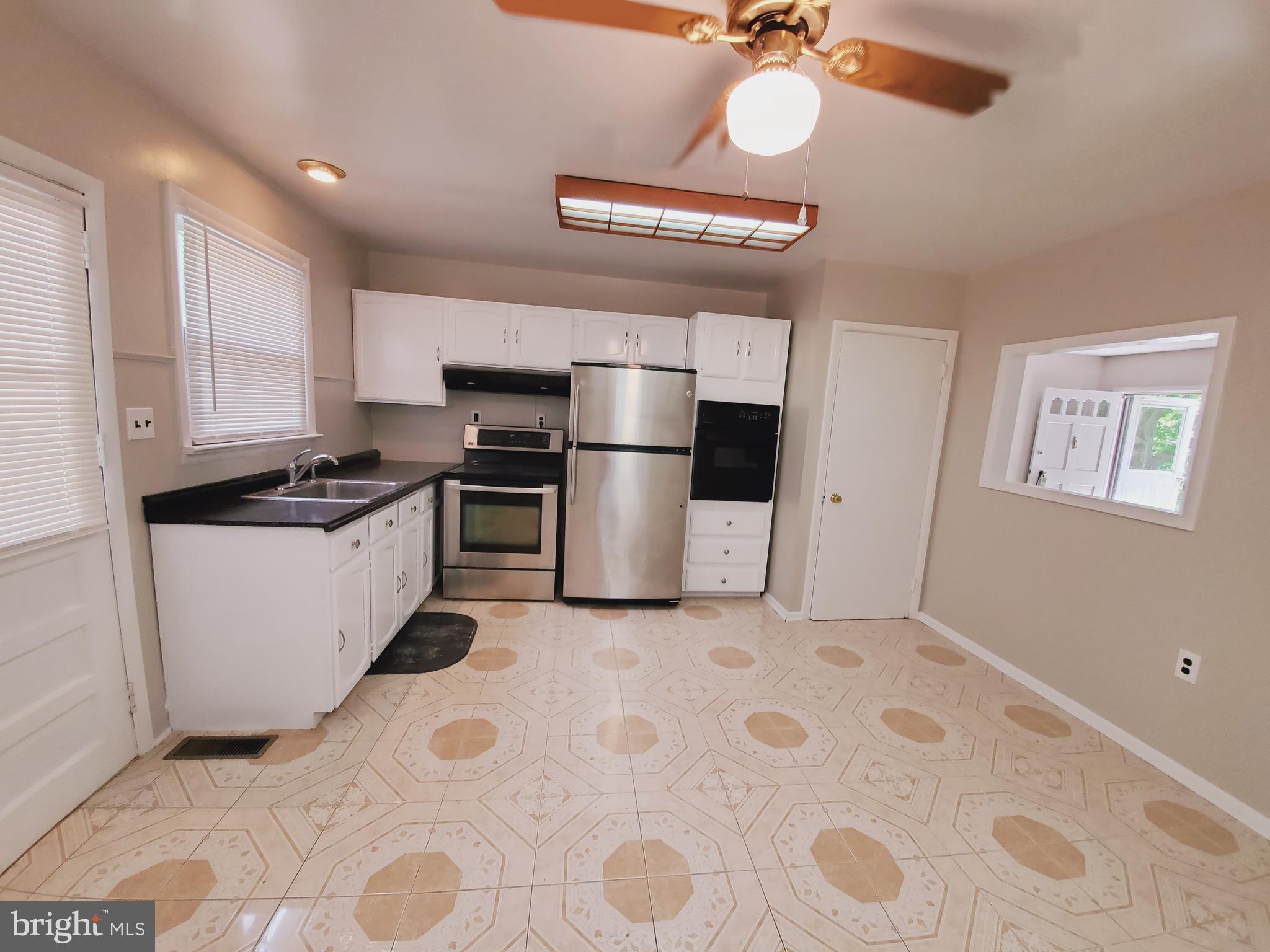 PERRYVILLE - Residential