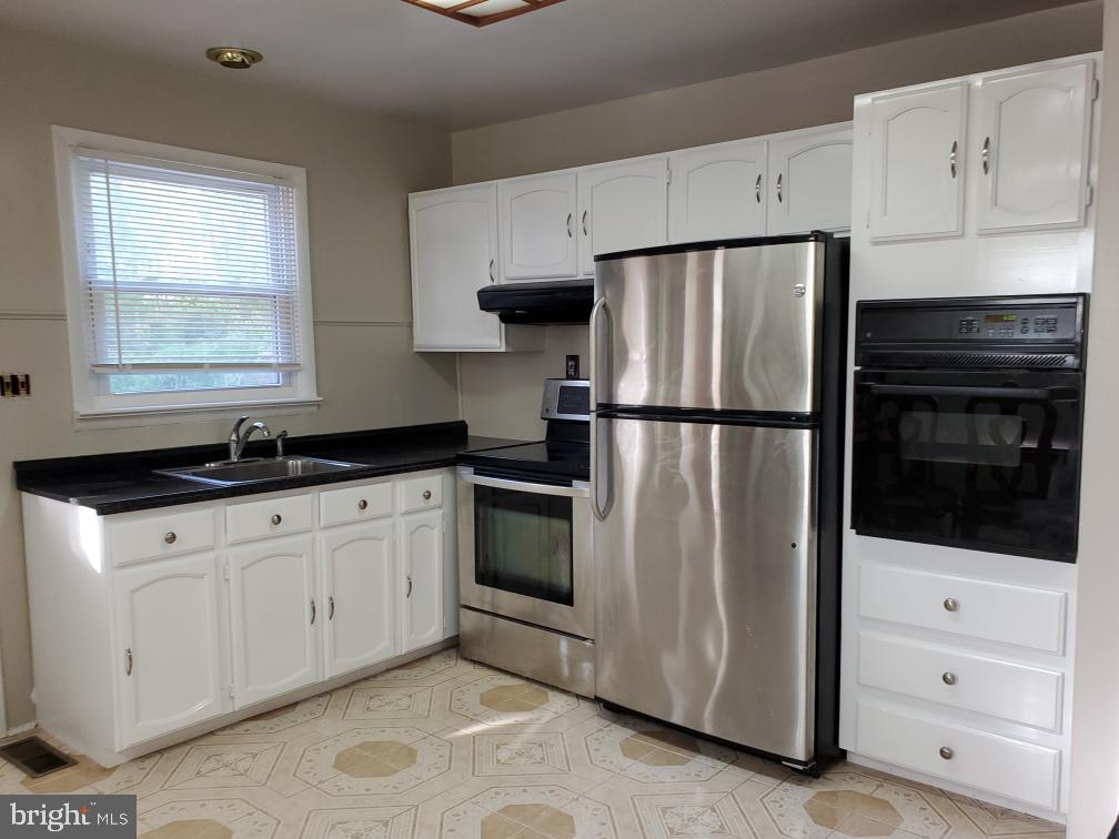 PERRYVILLE - Residential