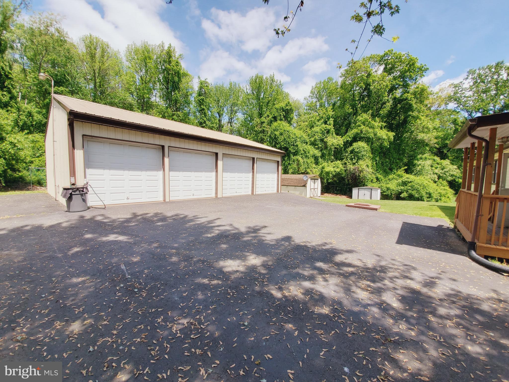 PERRYVILLE - Residential