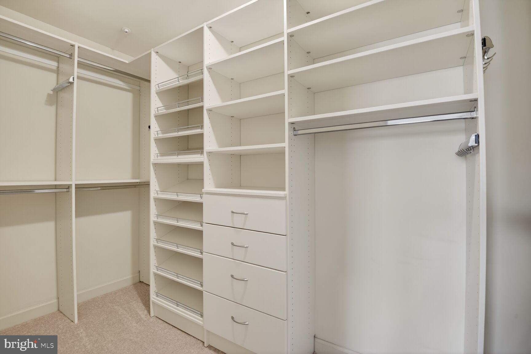 WILLOWS OF POTOMAC - Residential