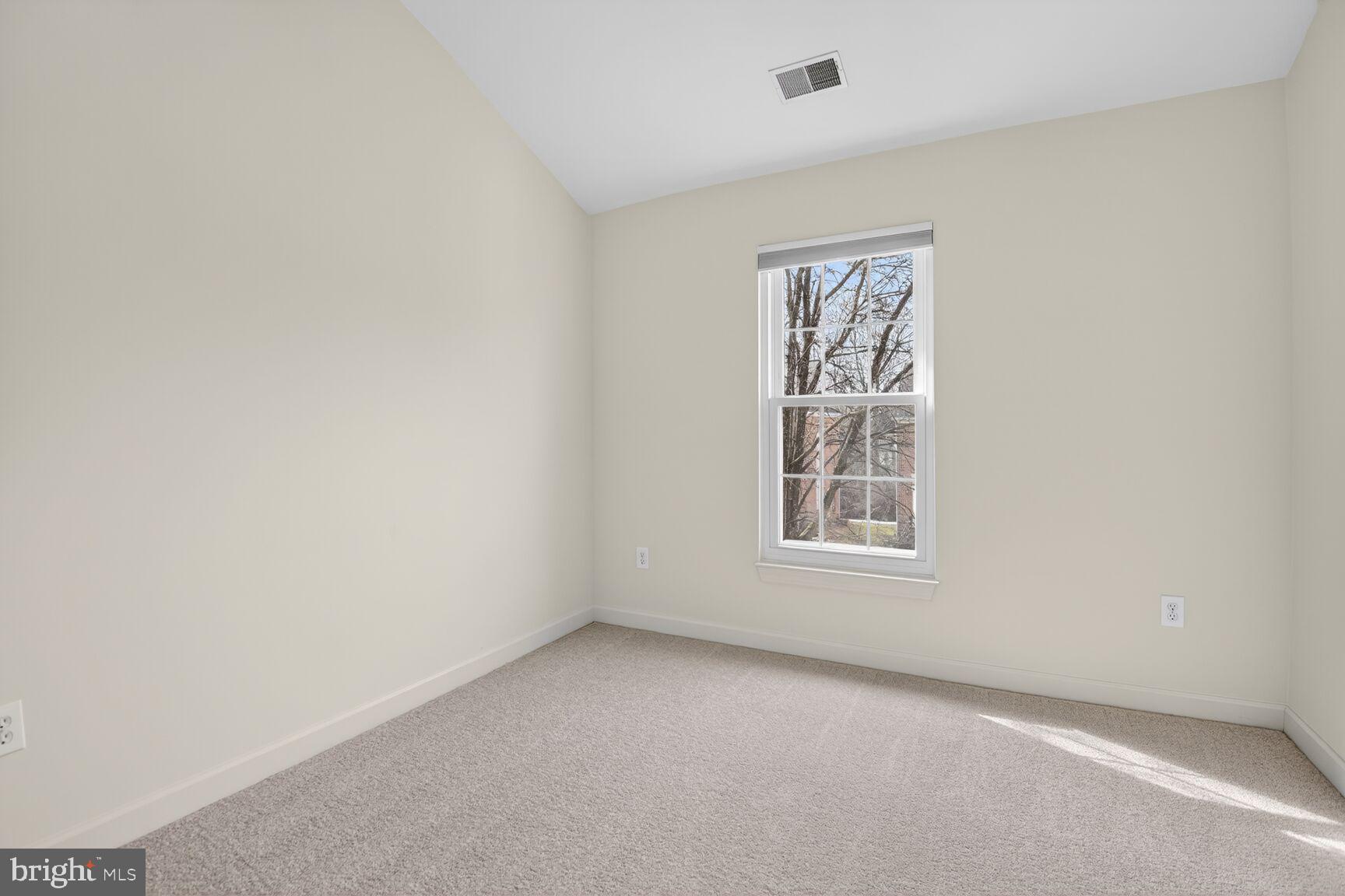 WILLOWS OF POTOMAC - Residential