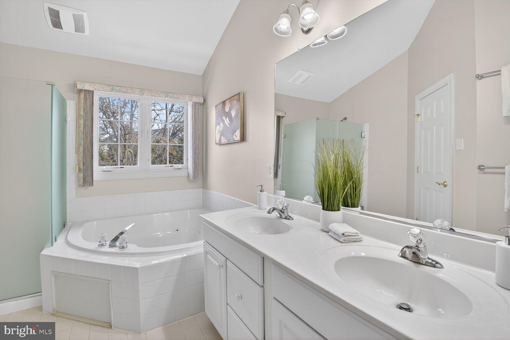 WILLOWS OF POTOMAC - Residential