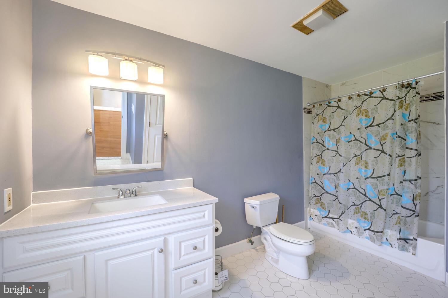 TWELVE HILLS - Residential