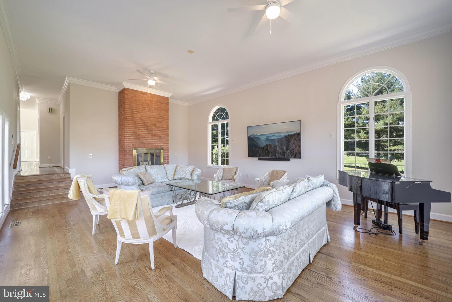 TWELVE HILLS - Residential