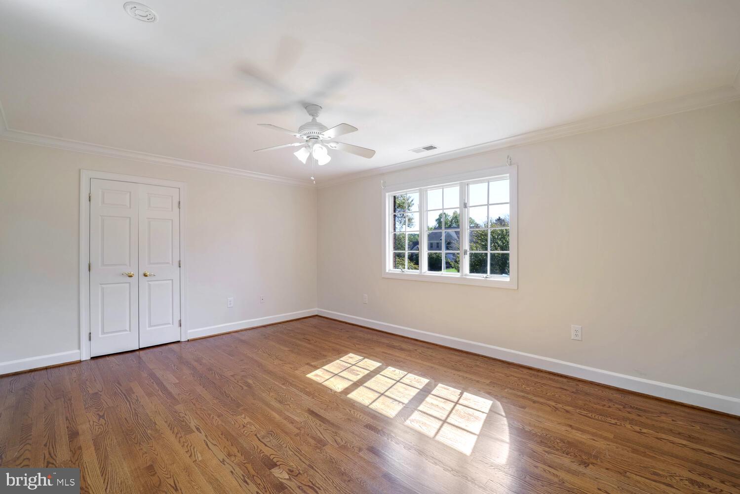 TWELVE HILLS - Residential