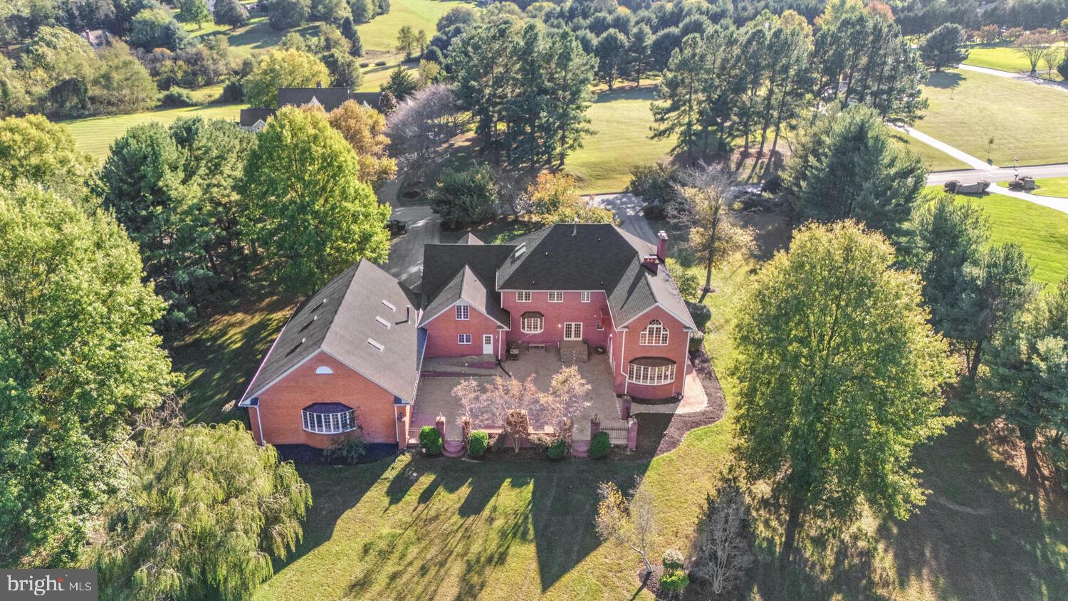 TWELVE HILLS - Residential