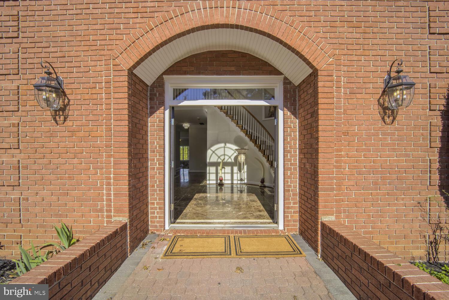 TWELVE HILLS - Residential