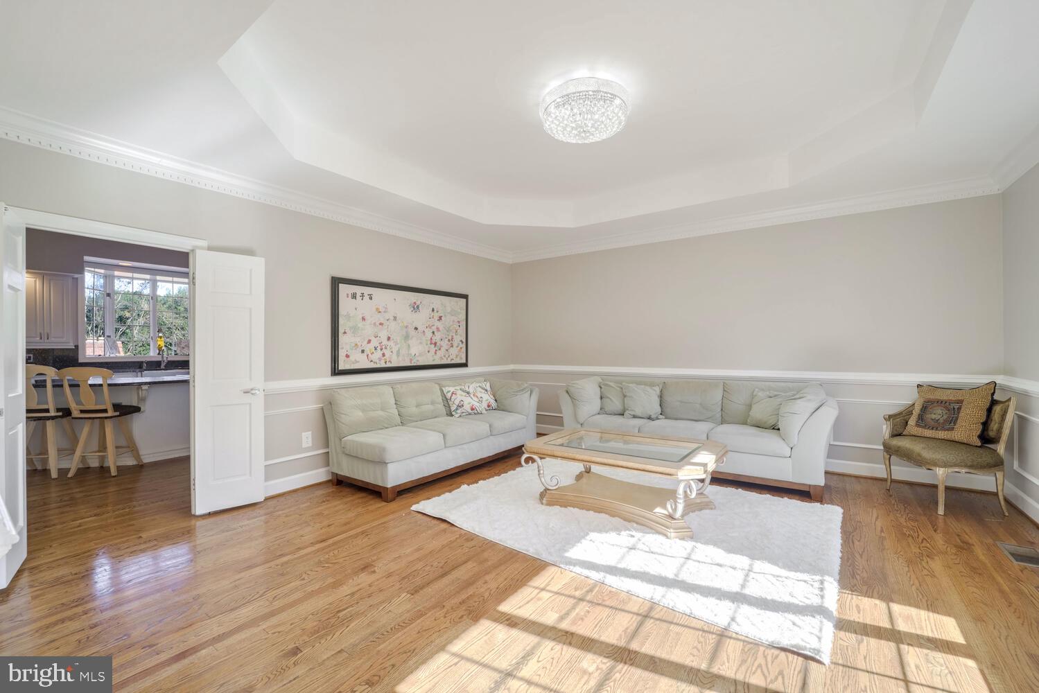 TWELVE HILLS - Residential