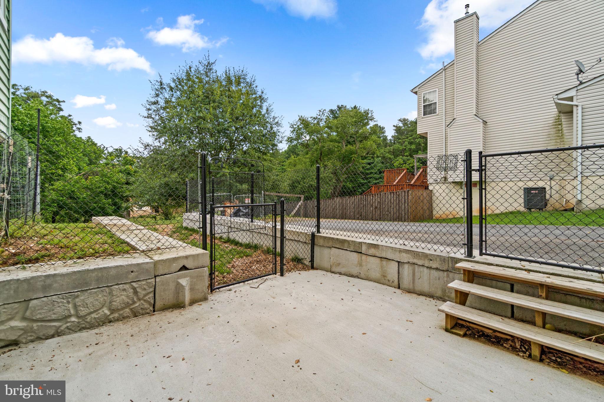 SHERVETTES CORNER - Residential