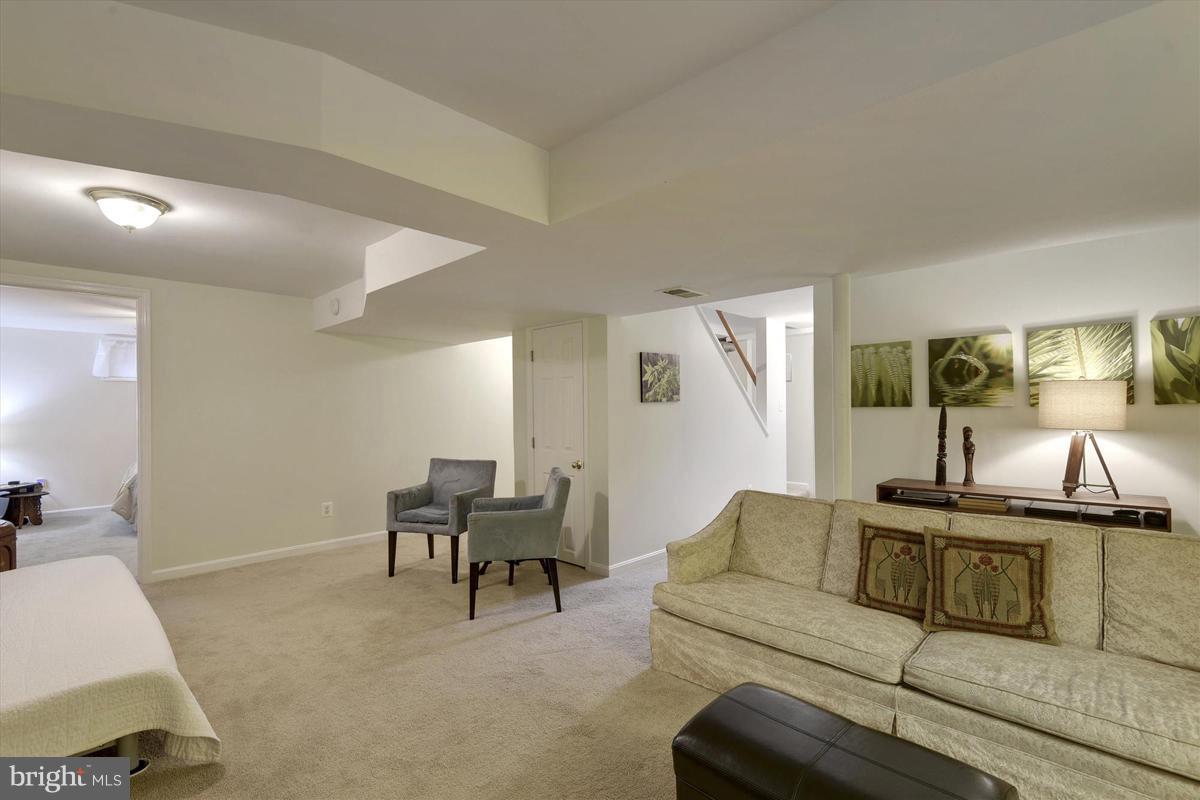 GREEN ACRES - Residential