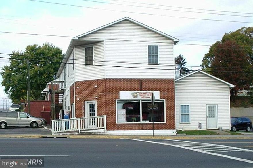 Terrific opportunity for a carry out - delivery restaurant or caterer! Tremendous visibility on main artery thru town. Previous restaurant was so successful they move to larger location. Start small & grow BIG! Be your own boss. Manageable size. Practically turnkey with lots of commercial equipment to get started. Walk-in freezer & fridge, double pizza conveyor oven, sandwich unit, lots more!