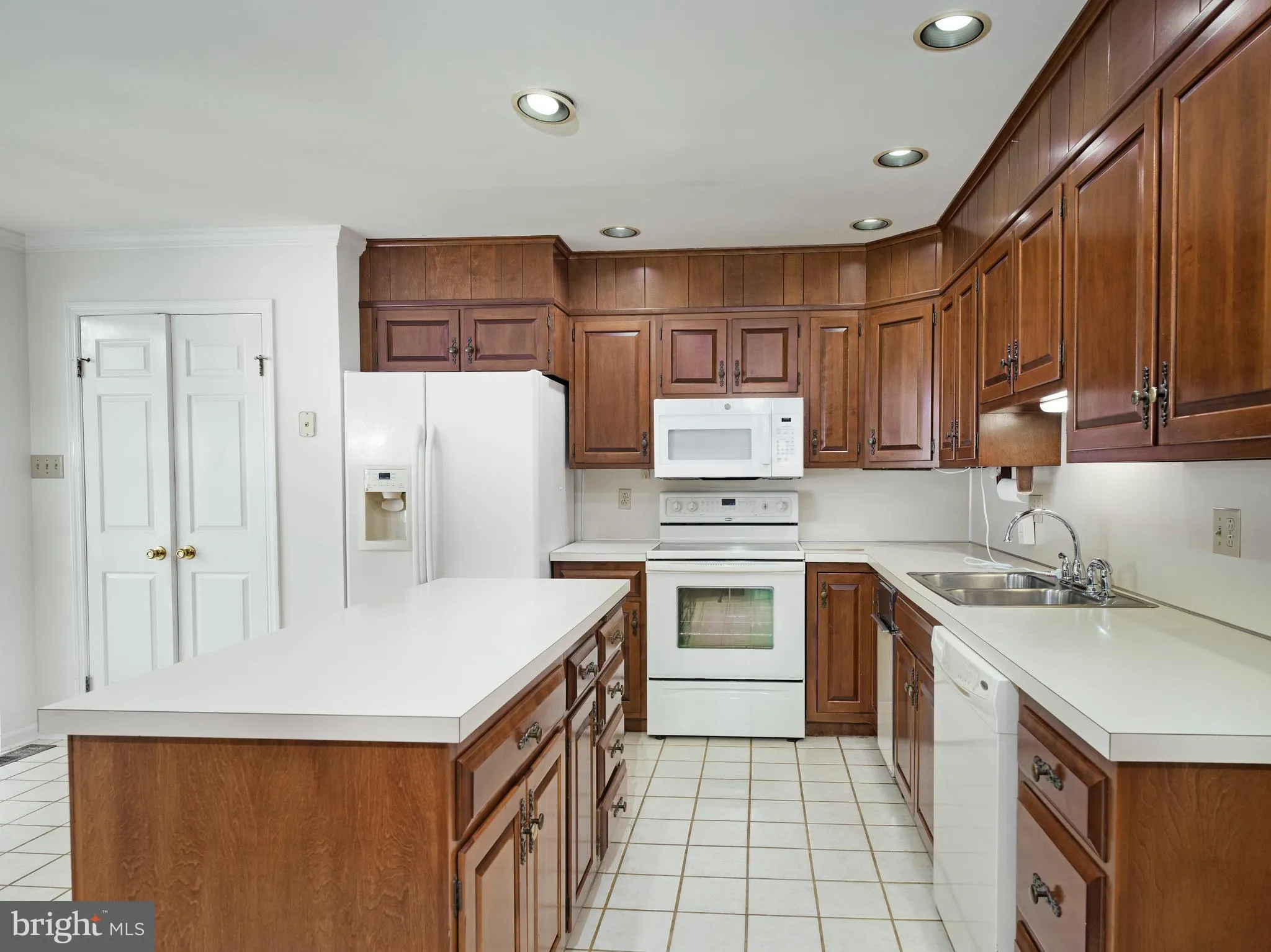 Chesterbrook, Pennsylvania 19087, United States, 5 Bedrooms Bedrooms, ,4 BathroomsBathrooms,Residential,Coming Soon,232899