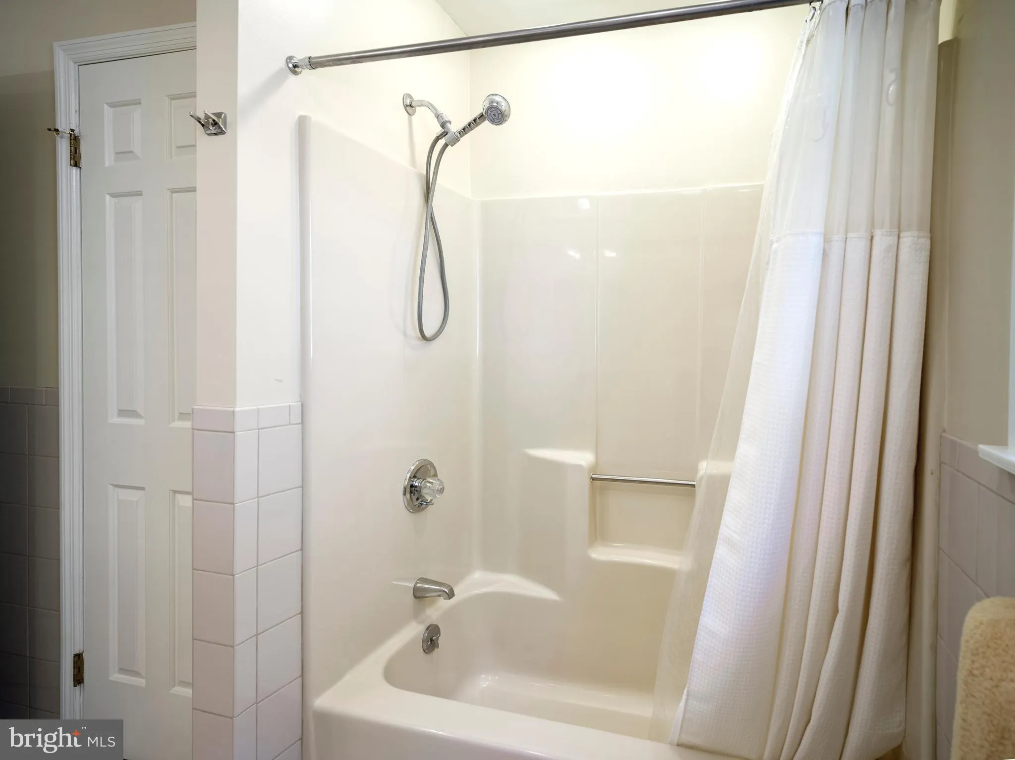 Chesterbrook, Pennsylvania 19087, United States, 5 Bedrooms Bedrooms, ,4 BathroomsBathrooms,Residential,Coming Soon,232899