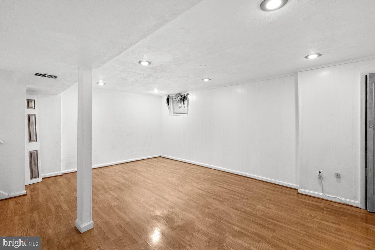 HIGHLANDS OF OLNEY - Residential