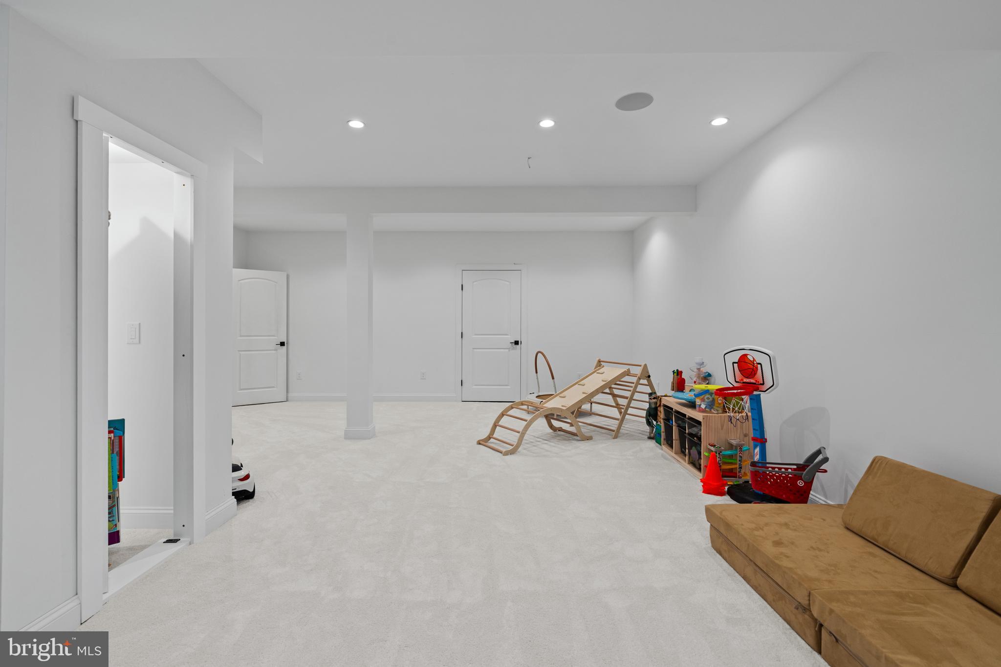 SARATOGA FARMS - Residential