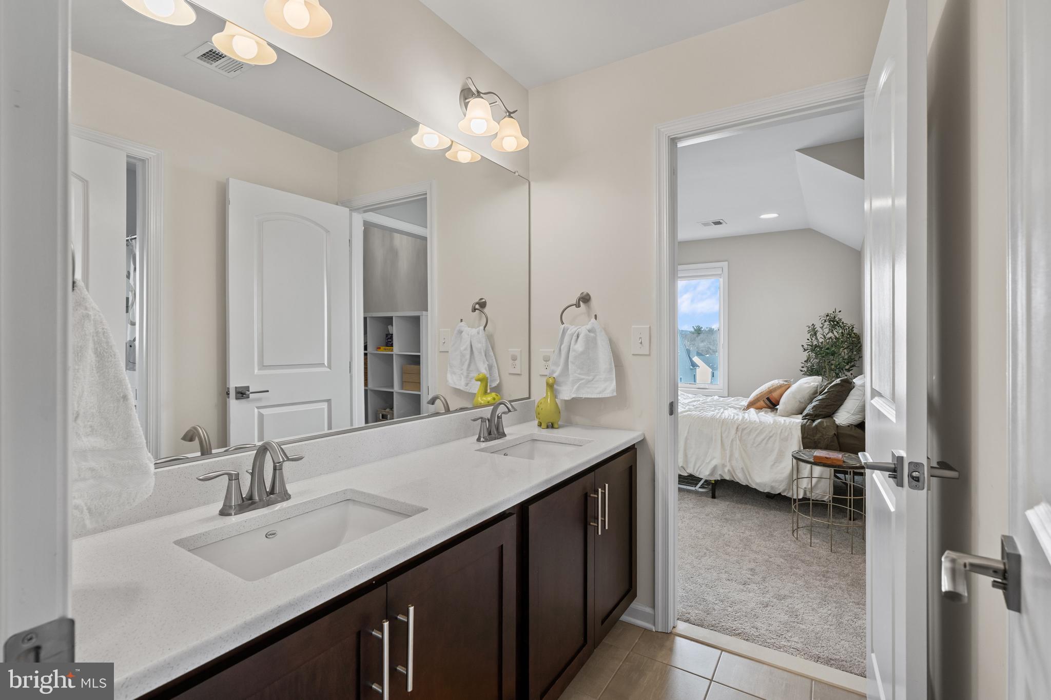 SARATOGA FARMS - Residential