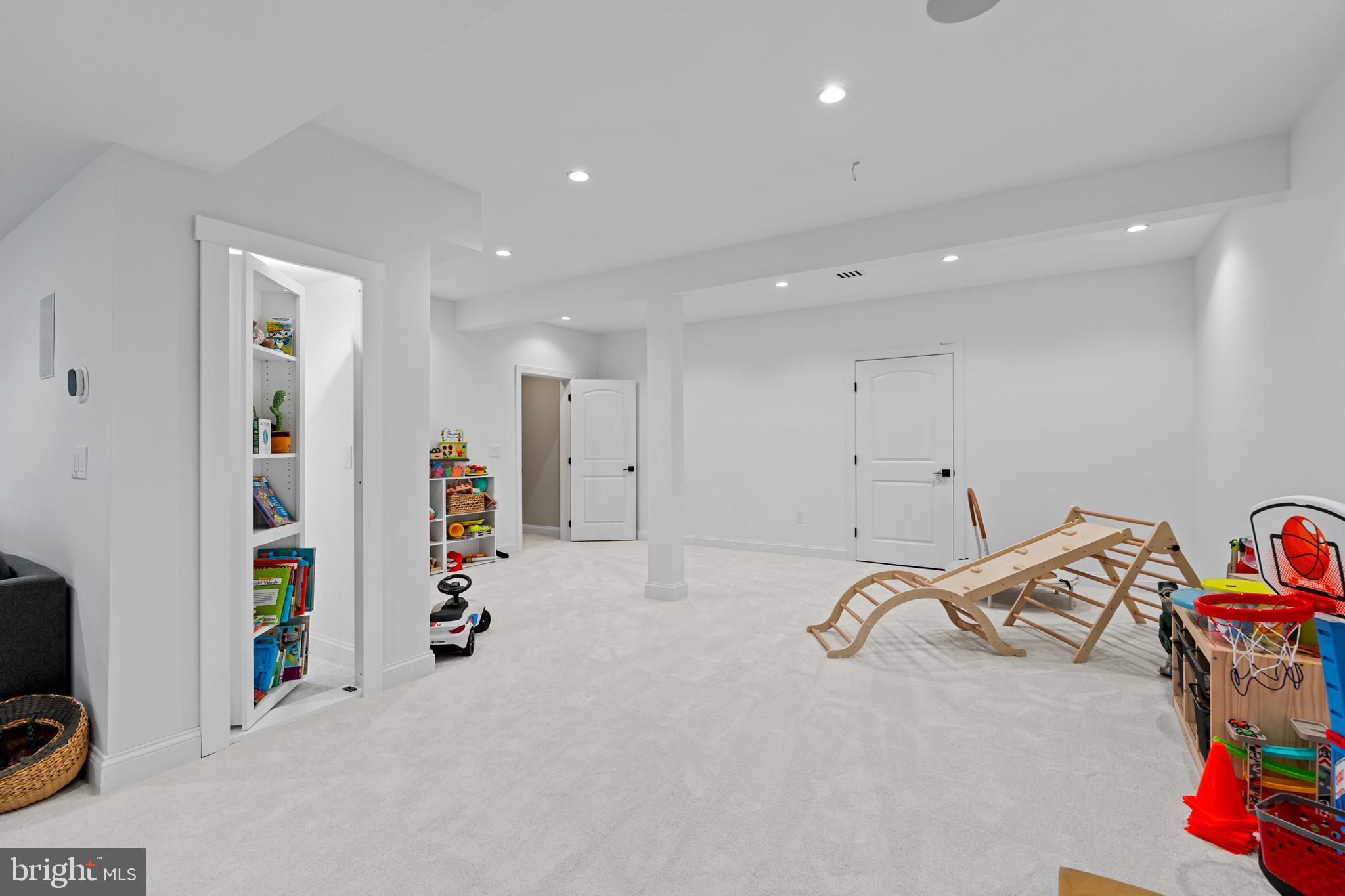 SARATOGA FARMS - Residential