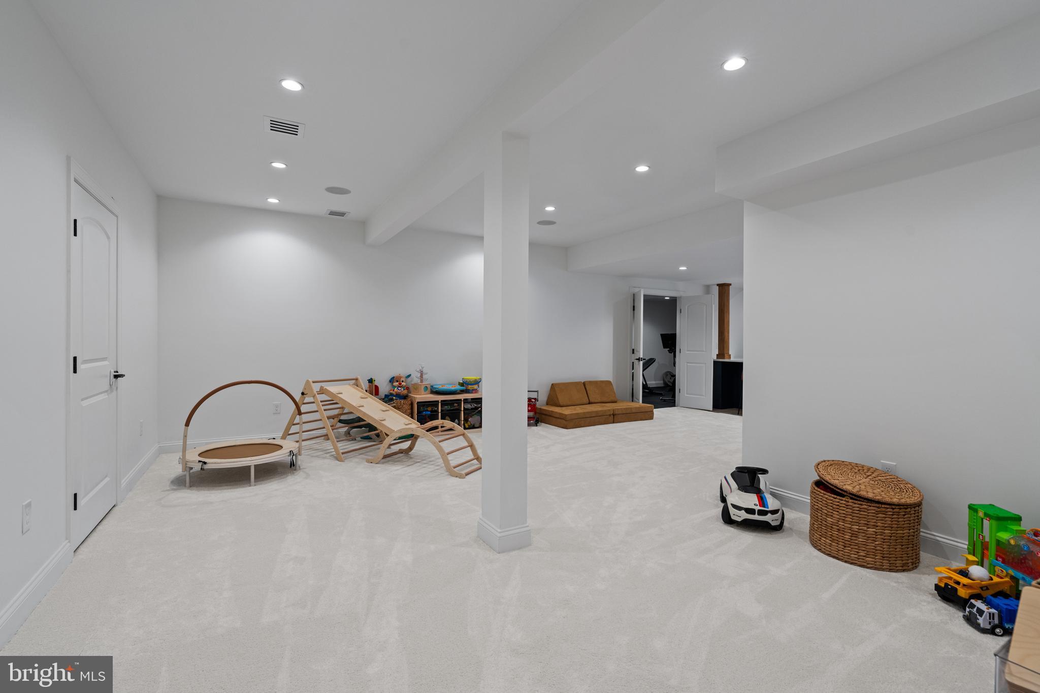 SARATOGA FARMS - Residential