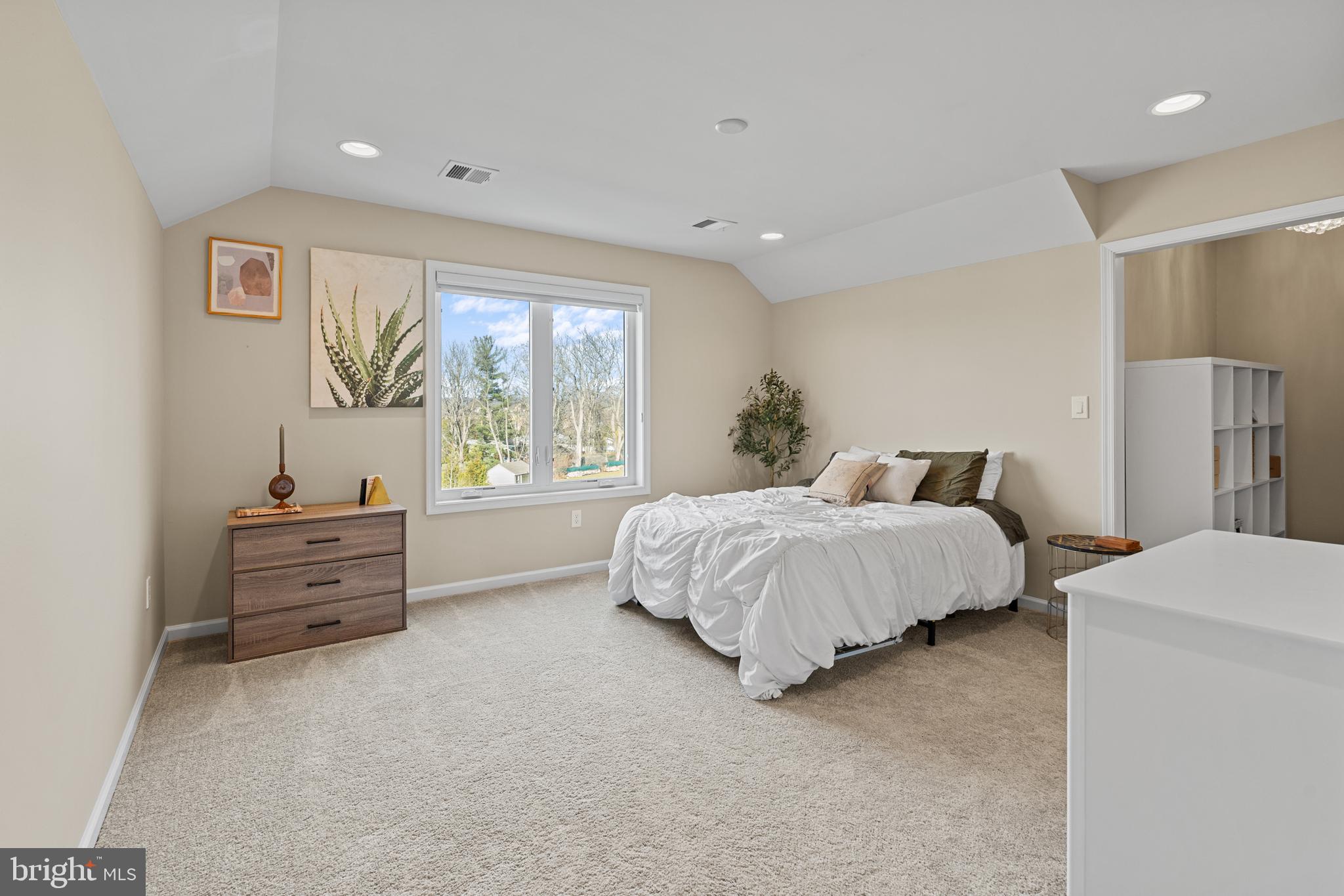 SARATOGA FARMS - Residential