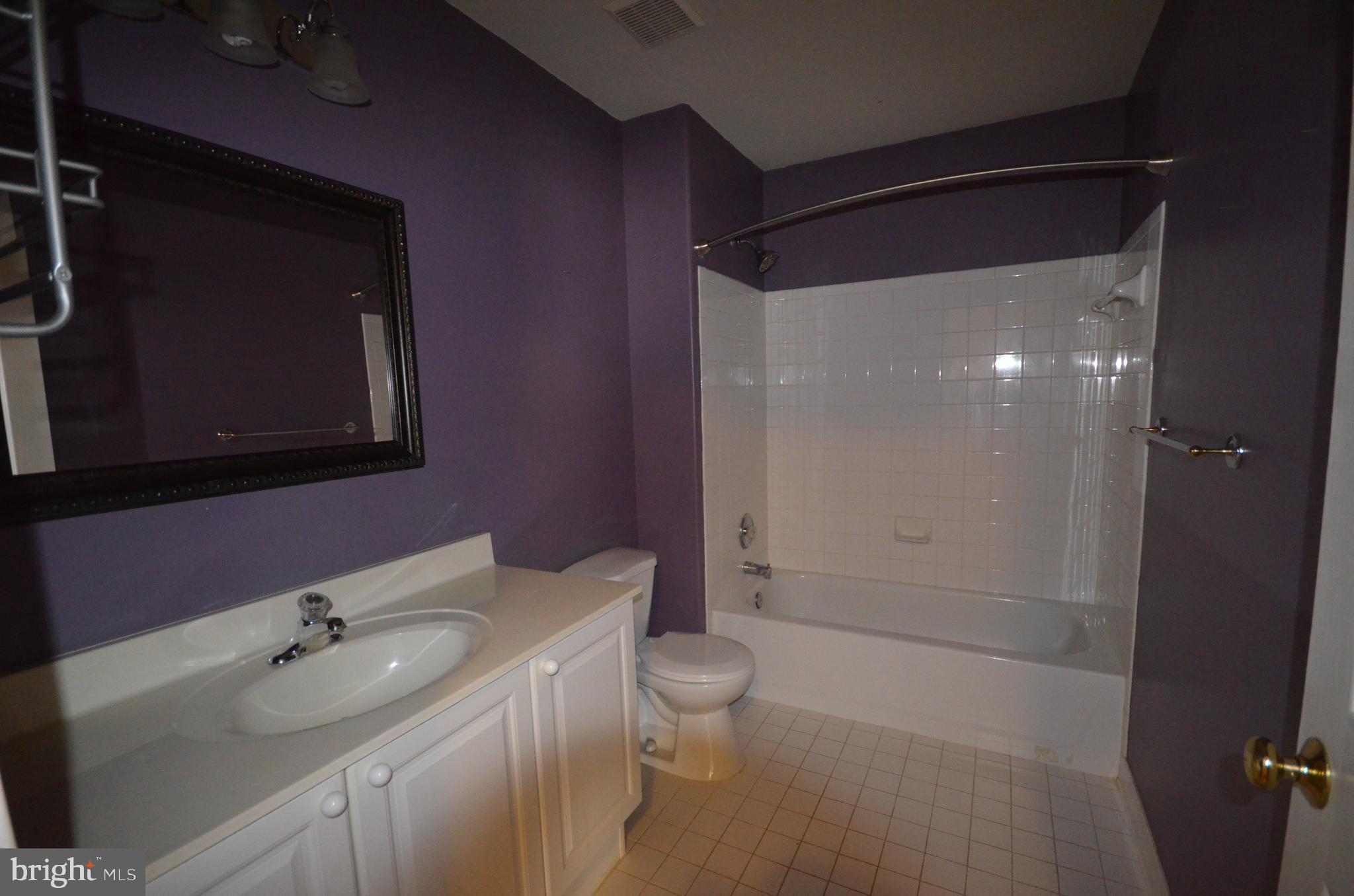 ALBIN ESTATES - Residential Lease