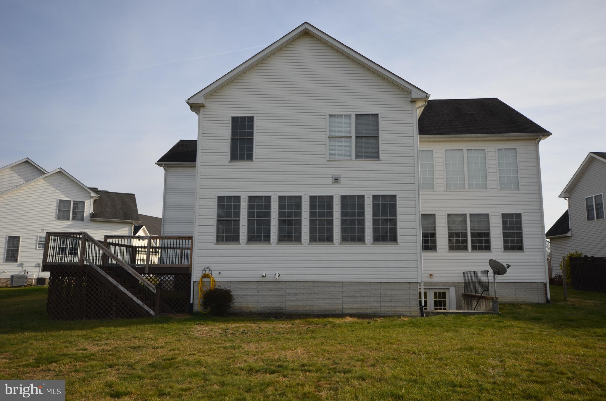 ALBIN ESTATES - Residential Lease