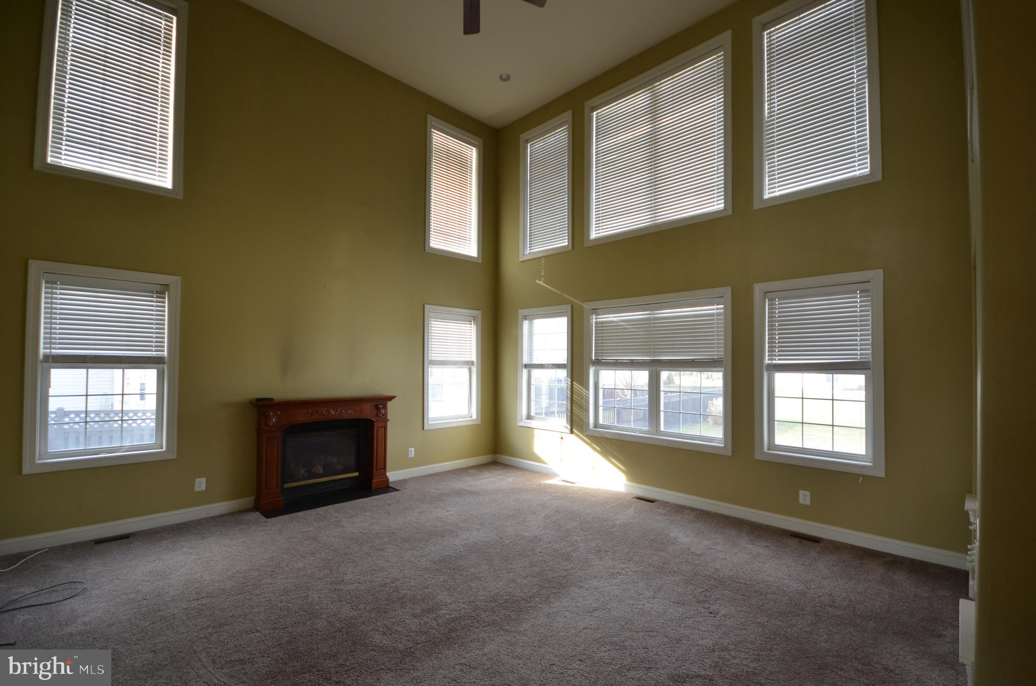 ALBIN ESTATES - Residential Lease