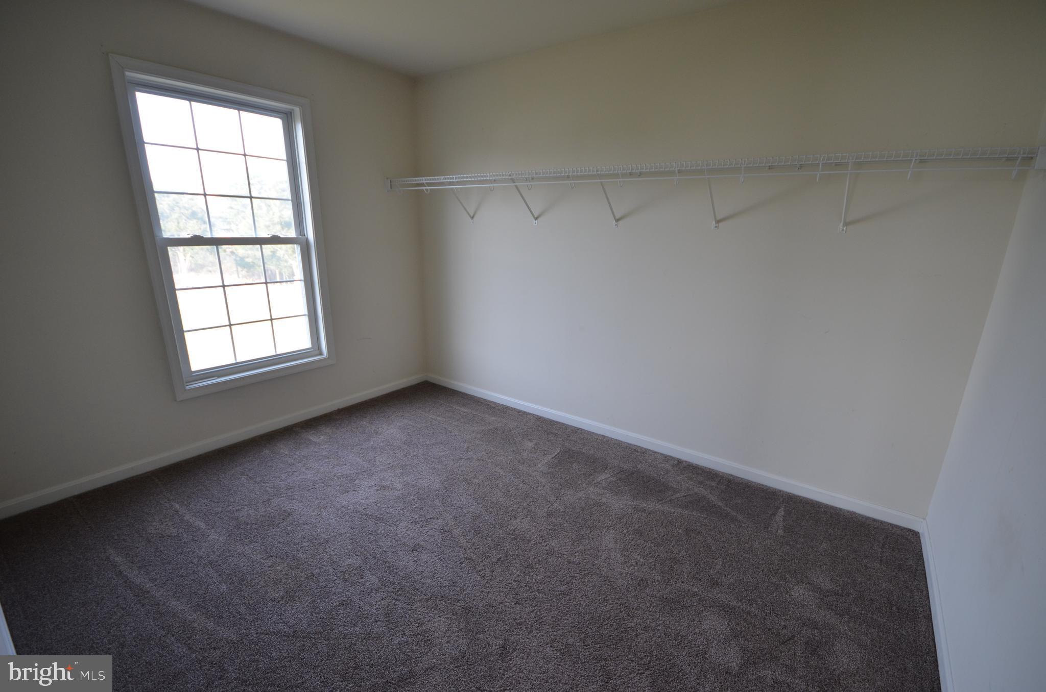 ALBIN ESTATES - Residential Lease