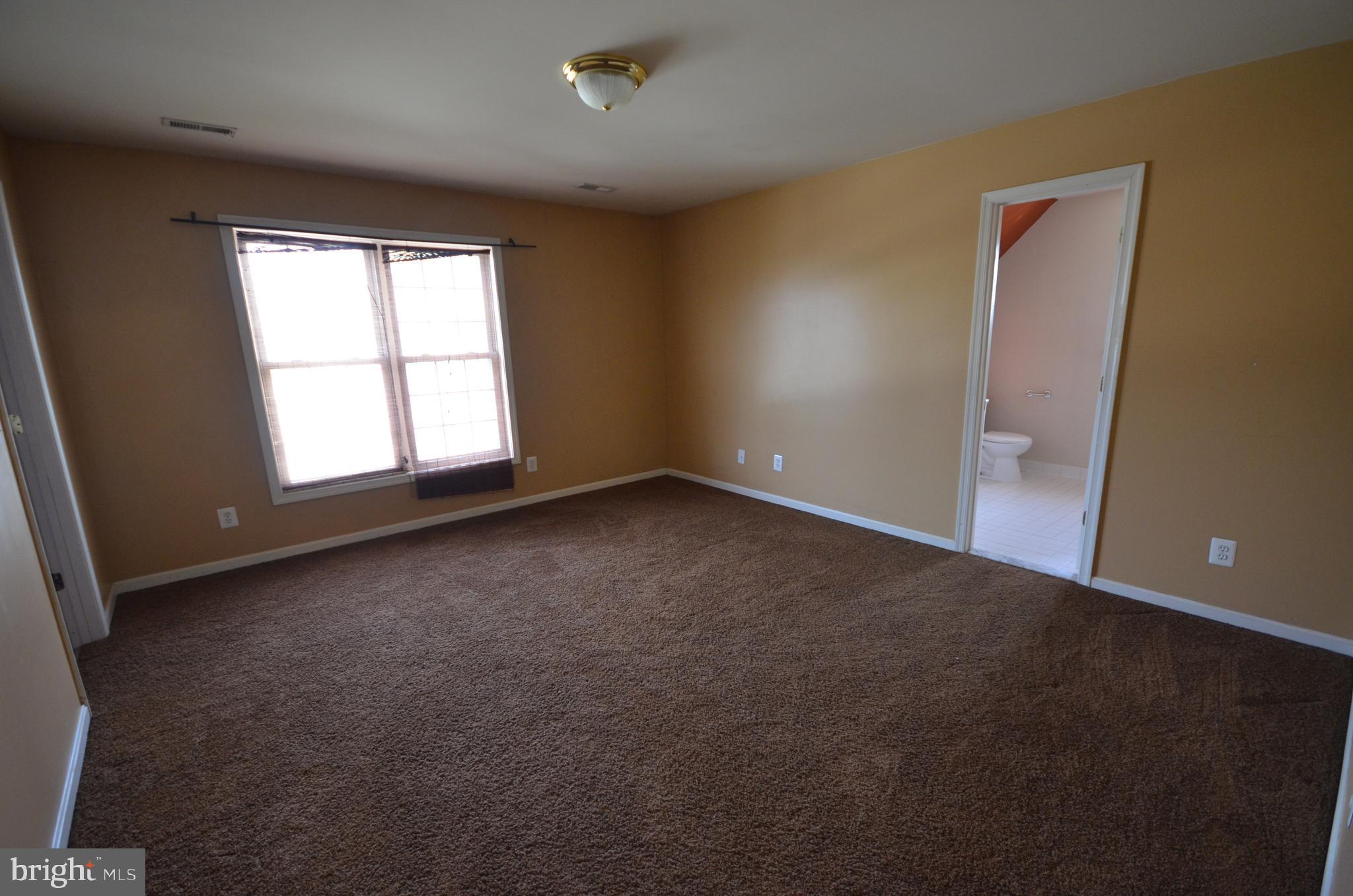 ALBIN ESTATES - Residential Lease