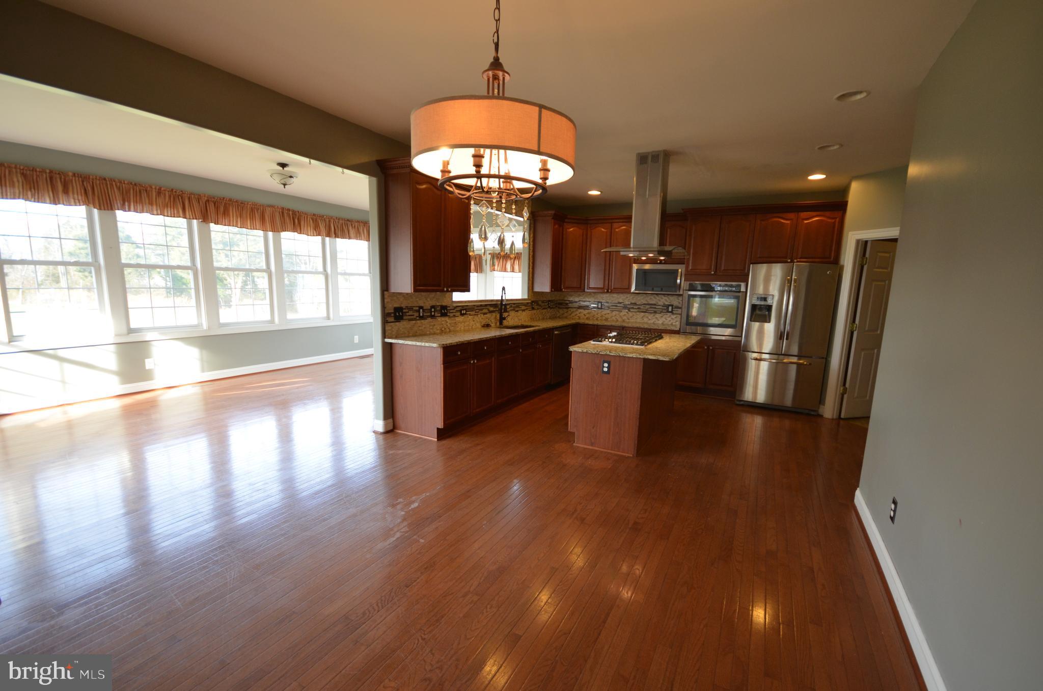 ALBIN ESTATES - Residential Lease