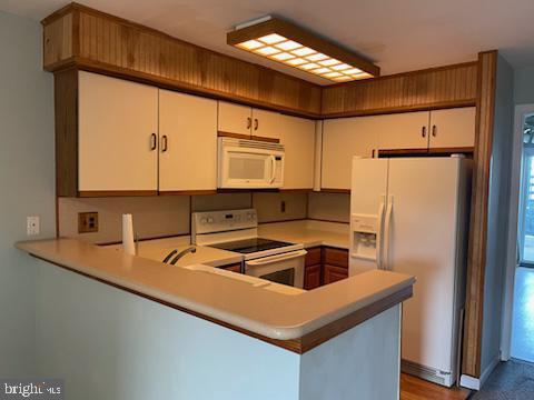 QUEENS LANDING - Residential Lease