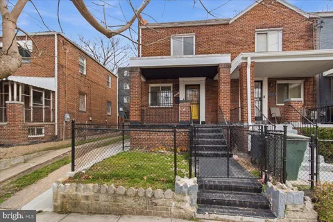 206 36th Street SE, Washington, DC 20019 - #: DCDC2233308