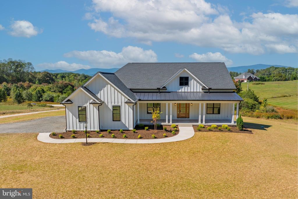 Photo of 7 Horizon Drive, RUCKERSVILLE, VA 22968 (MLS # VAGR2000770)