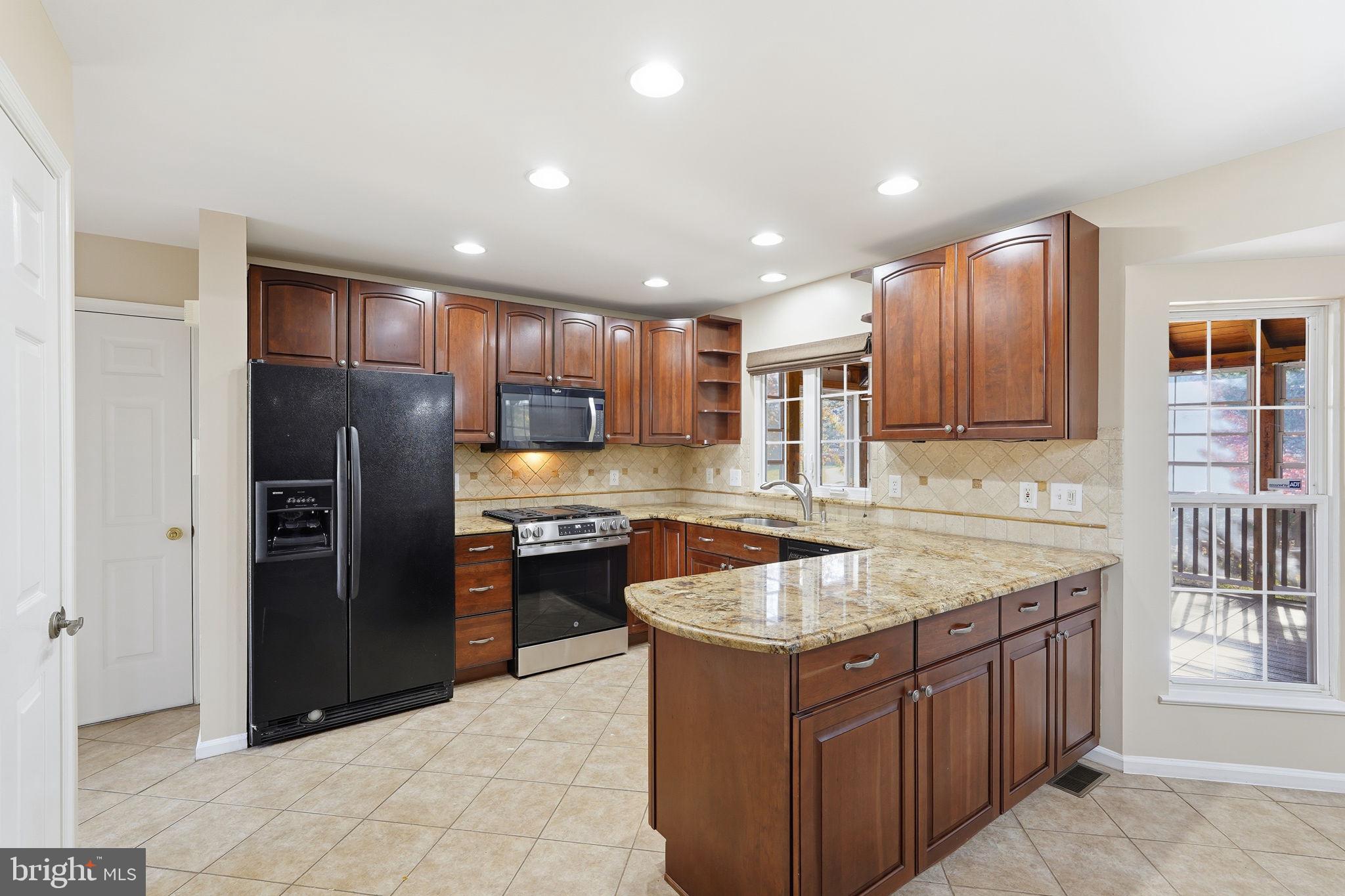 ASHBURN VILLAGE - Residential Lease