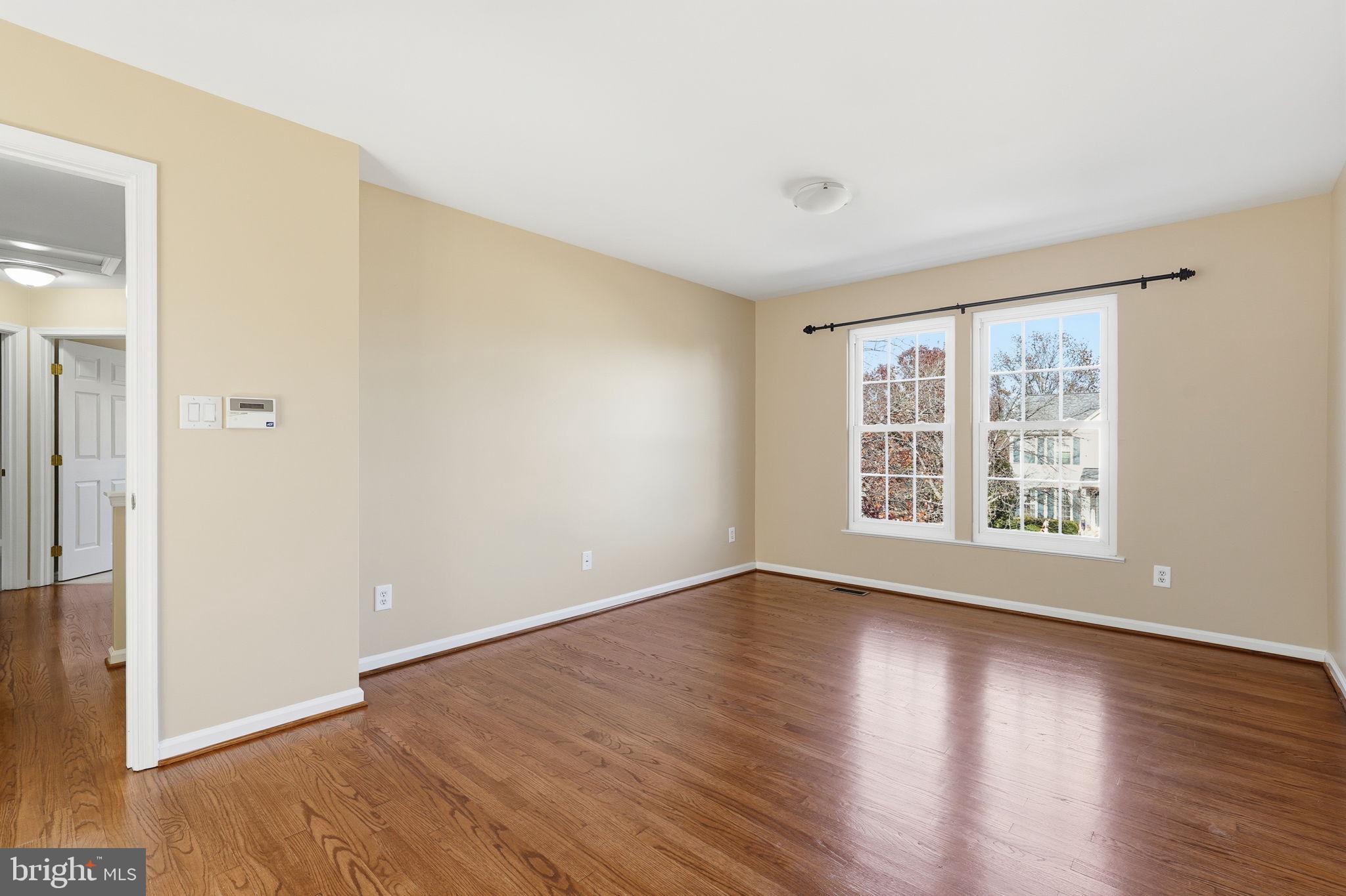 ASHBURN VILLAGE - Residential Lease